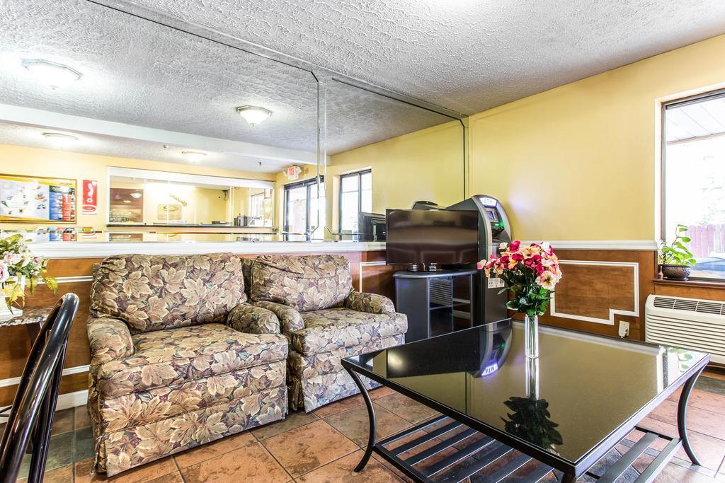 Econo Lodge Decatur Ngoại thất bức ảnh